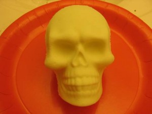 Glowing Skull Bath Bomb (in light)